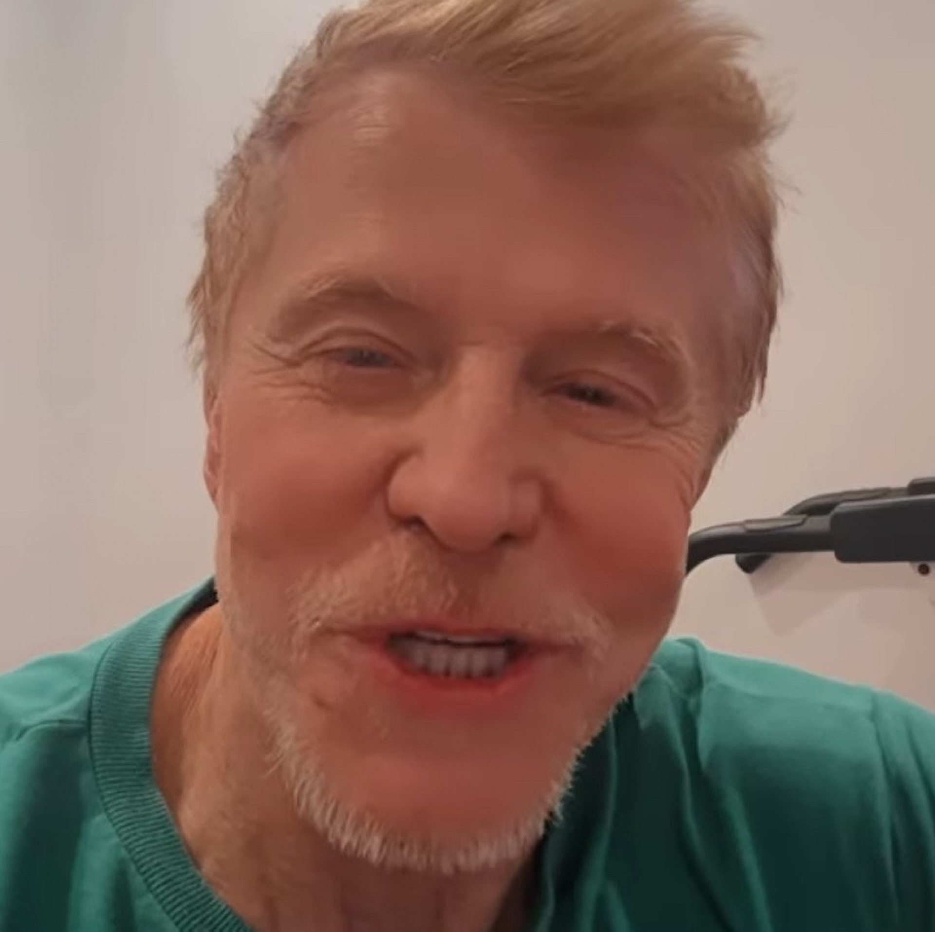 Miguel Falabella se manifesta após passar mal durante espetáculo - Reprodução de vídeo