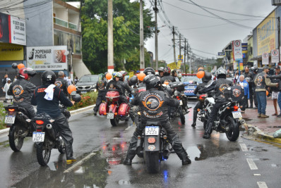 Marcha para Jesus reuniu centenas de fiéis no Centro de Maricá