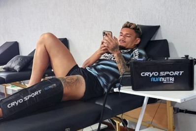 Tiquinho Soares deve voltar a treinar em campo na próxima segunda