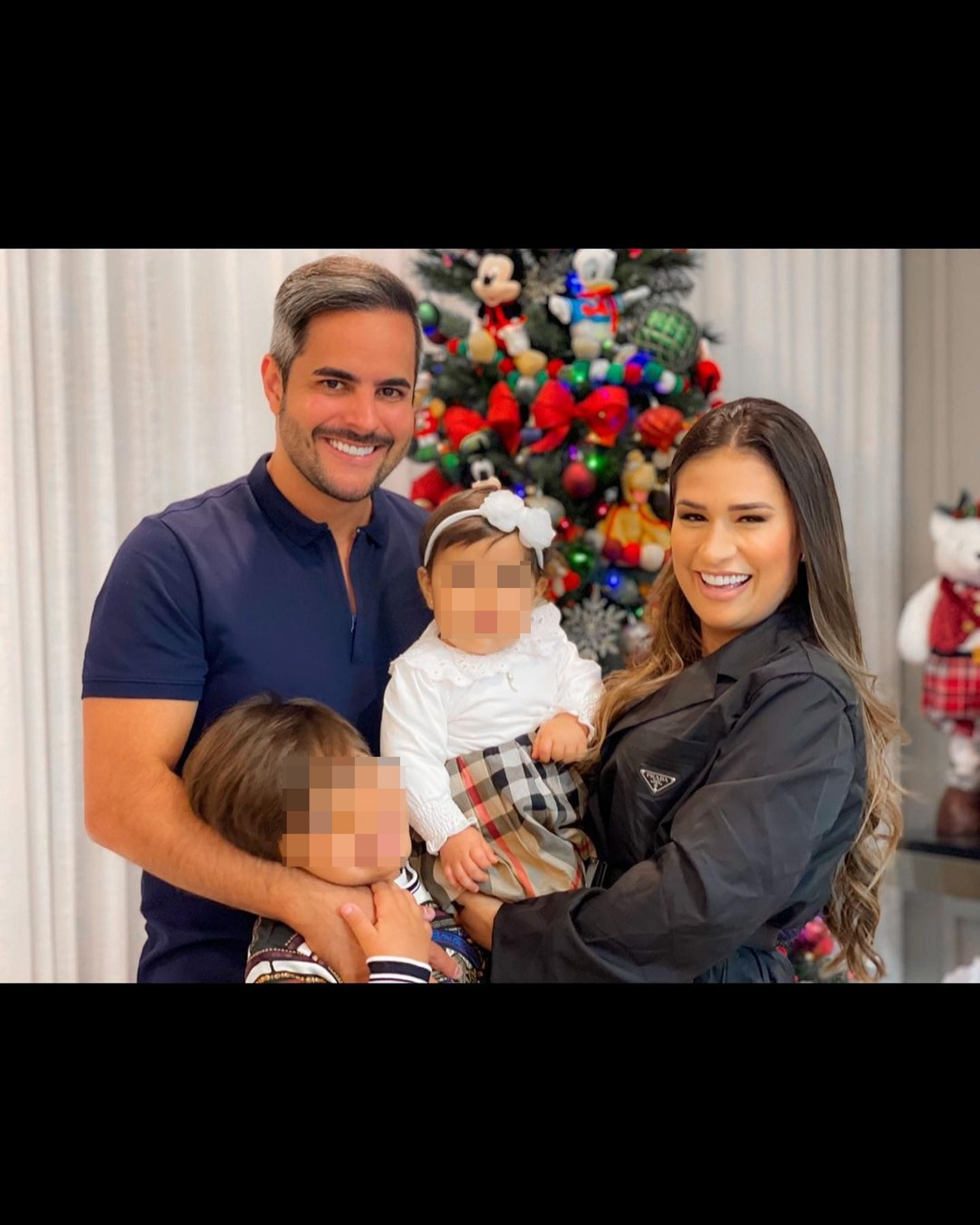 Simone Mendes com o marido, Kaká Diniz, e seus dois filhos, Henry e Zaya - Reprodução/Instagram