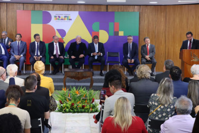 Sancionada lei que aumenta o salário mínimo e amplia a isenção do IR