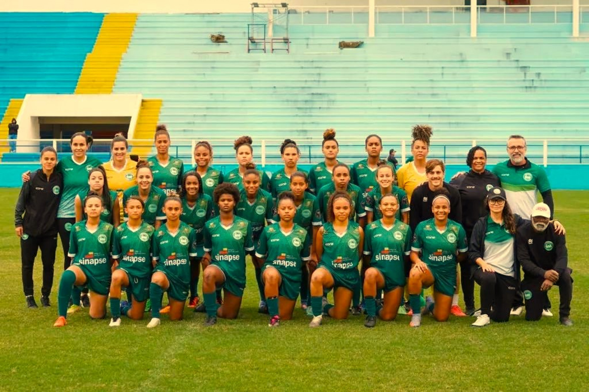 Apesar da derrota, as jogadoras do Serra Macaense mantêm a determinação para o próximo desafio - Foto Renato Araújo