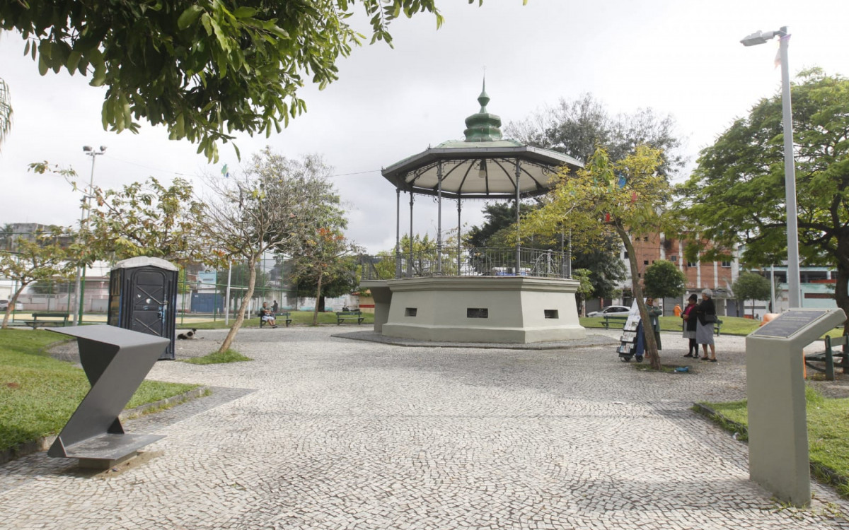 Praça Catolé do Rocha, em Vigário Geral, onde será instalada a placa de homenagem as vítimas - Reginaldo Pimenta/Agência O DIA