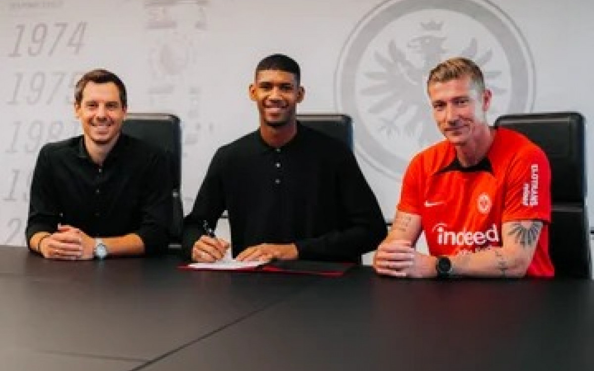 Kau&atilde; Santos, primeiro goleiro brasileiro da hist&oacute;ria da Bundesliga 