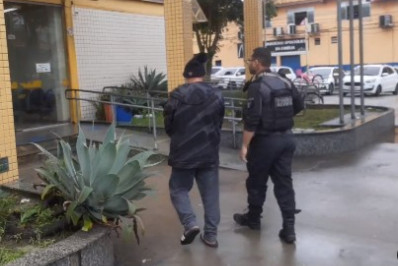 Homem foragido por receptação é preso em Cabo Frio
