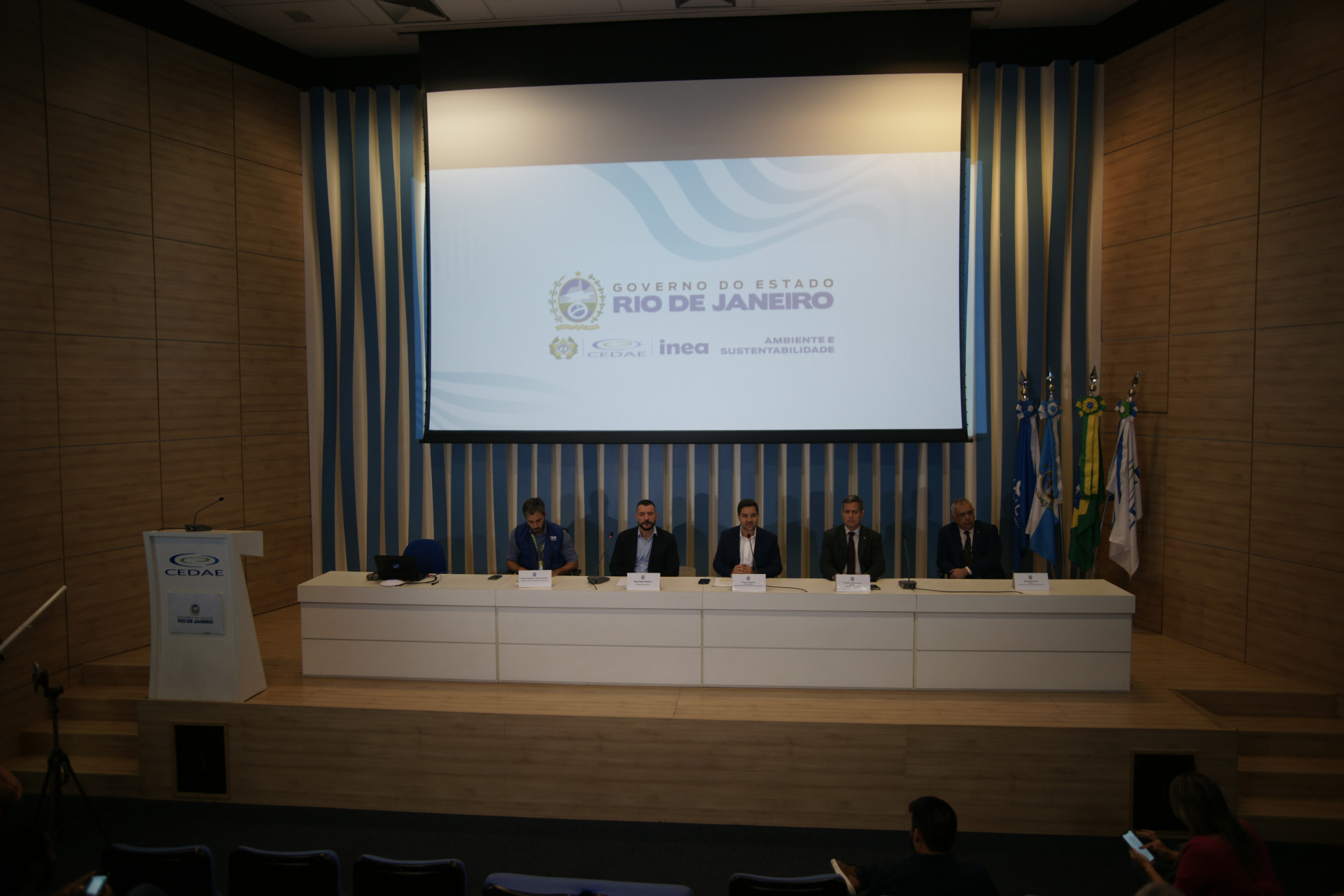 Identifica&ccedil;&atilde;o da empresa suspeita foi divulgada nesta ter&ccedil;a-feira (29) durante coletiva no pr&eacute;dio da Cedae - Bruno Kaiuca/Ag&ecirc;ncia O Dia