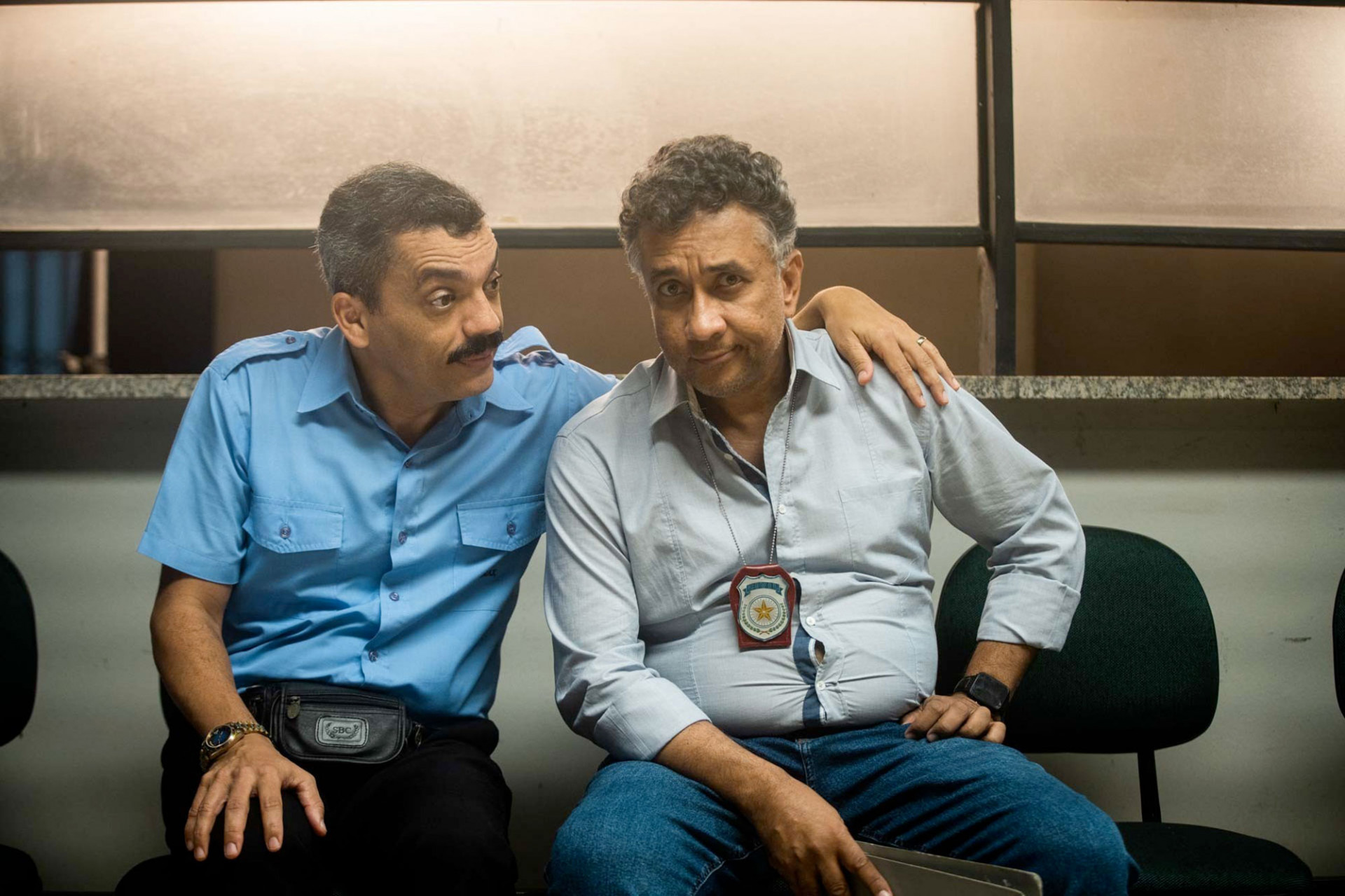 Alexandre com Maurício Manfrini (delegado)  - Divulga&ccedil;&atilde;o/ Laura Campanella