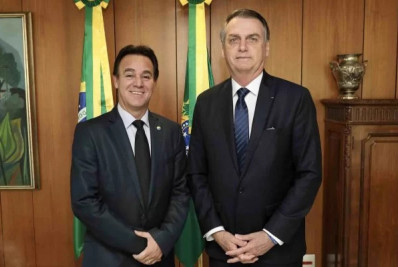Deputado copia lei revogada e propõe aniversário de Bolsonaro como Dia do Patriota