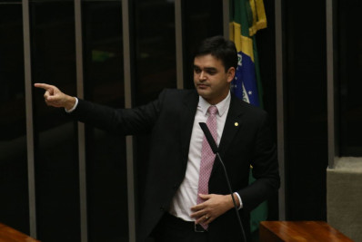 Novo projeto limita crescimento e permite corte de emendas para cumprir arcabouço fiscal