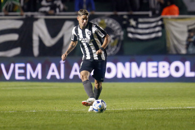 Lateral Mateo Ponte é convocado para a seleção sub-23 do Uruguai e pode desfalcar o Botafogo em sete jogos do Cariocão