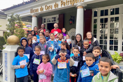 Projeto Social Pequena Tribo leva crianças pela primeira vez ao museu