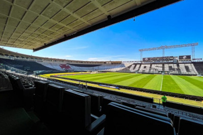 Jornalista comenta manutenção da interdição de São Januário e diz: 'Vasco sempre foi a resistência'