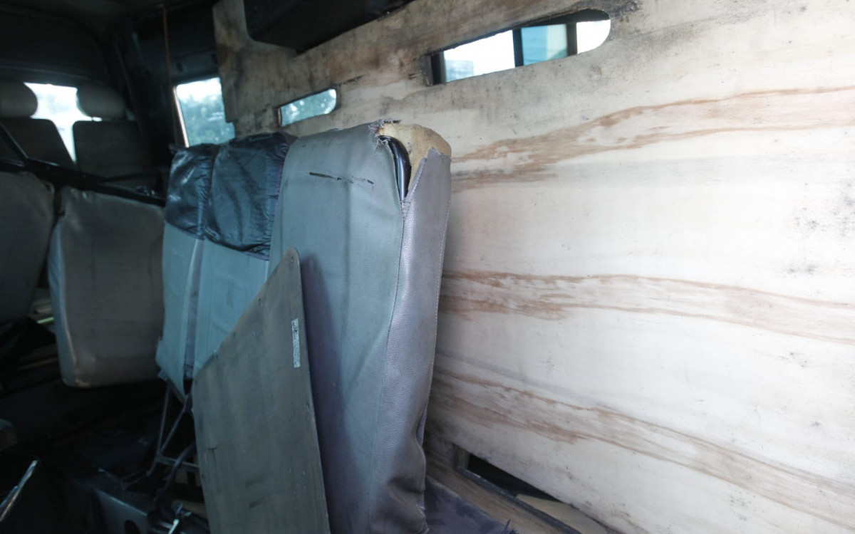 A van foi encaminhada para a 22ªDP (Penha). As drogas estavam escondidas em um fundo falso - Reginaldo Pimenta/Agência O DIA