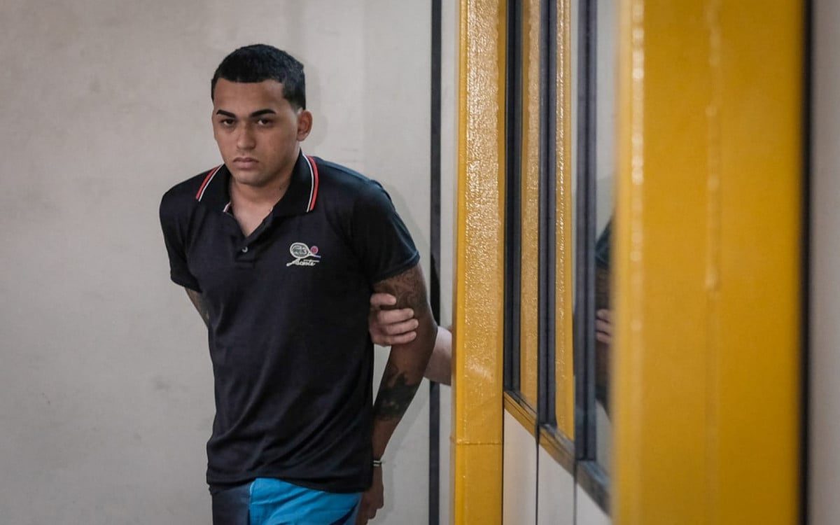 Carlos Adriano Pequeno Milanez da Silva, 20, estava escondido em uma pousada no Jardim Oceânico