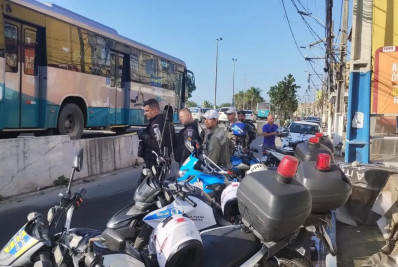 Fiscalização de Trânsito e Polícia Militar promovem operação para segurança viária na Avenida Luiz Lyrio