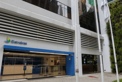 Associação de empregados da Eletrobras sobe tom com governo Lula e cobra reestatização