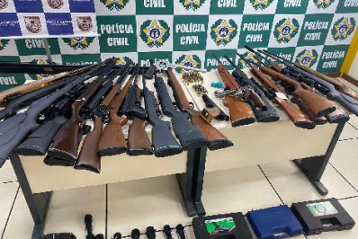 Vídeo: Empresário flagrado dando tiros para o alto em festa de noivado é detido por ter arsenal em casa