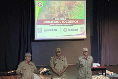 Profissionais da rede municipal de ensino de Araruama participam de capacitação sobre primeiros socorros