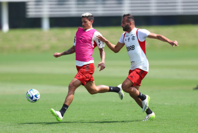 Sampaoli arma Flamengo com três zagueiros e Pedro no ataque para duelo com o Botafogo