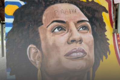 Prefeitura de Petrópolis repudia pichação em mural com homenagem à Marielle
