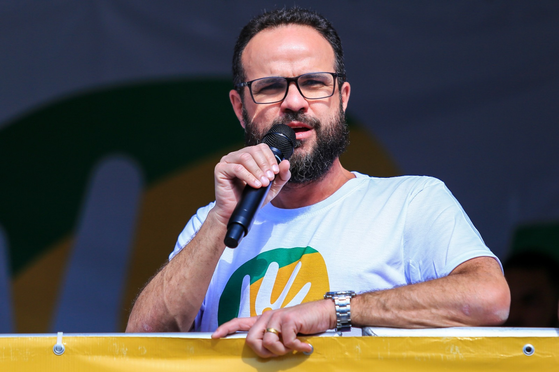 O secret&aacute;rio de Educa&ccedil;&atilde;o, Denis Macedo, destacou que o desfile &eacute; Um dia que toda a comunidade escolar mostra o trabalho realizado na sala de aula - Rafael Barreto/PMBR