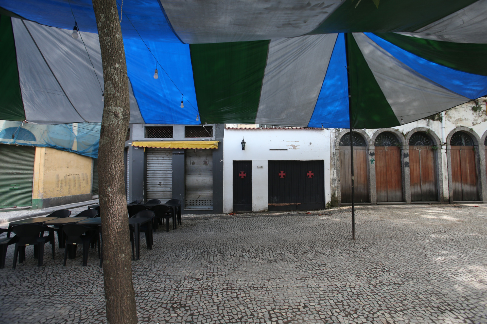 Primeira sede do Vasco da Gama na rua Sacadura Cabral, na Gamboa, est&aacute; fechada e inativa - Cleber Mendes/Agencia O Dia