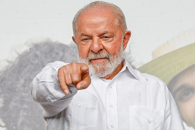 Lula diz que não viajará até fim de novembro após cirurgia, mas que trabalhará 'normalmente'