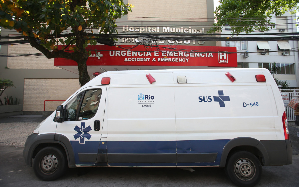 Ator Kayky Brito, que foi atropelado na Barra da Tijuca, estava internado no Hospital Municipal Miguel Couto