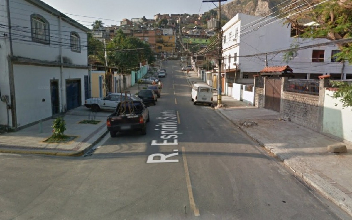 Caso aconteceu na Rua Espírito Santo, em um dos acessos ao Morro do Divino - reprodução / Google Street View