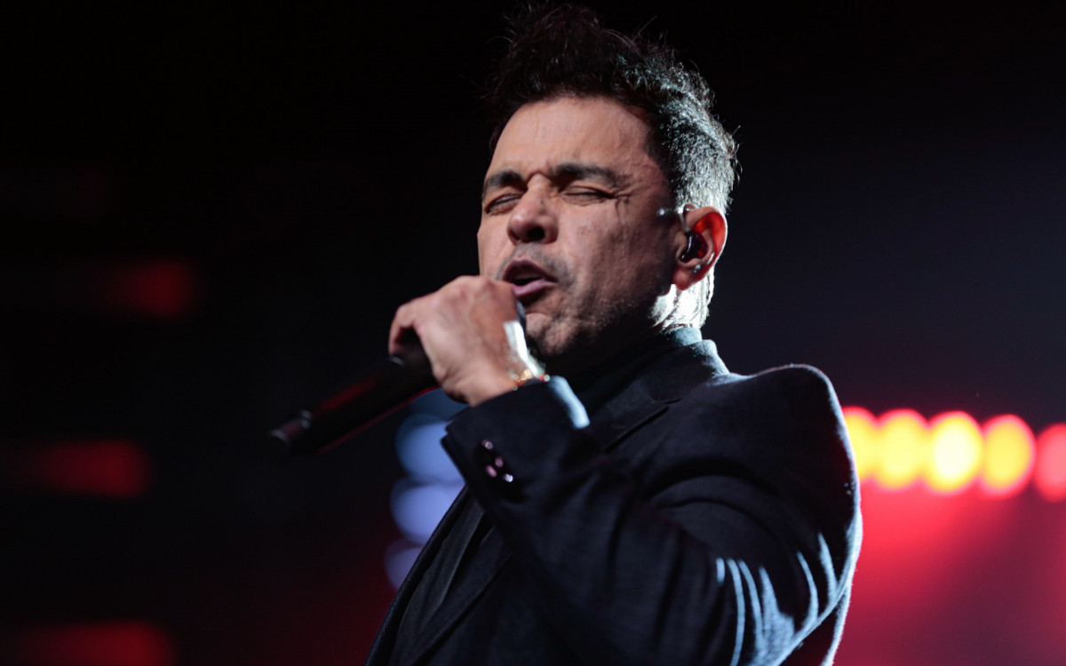 Zezé Di Camargo apresentou show de turnê solo em São Paulo, nesta sexta-feira