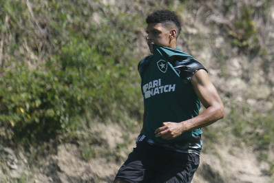 Luis Henrique admite ansiedade com fim do Brasileiro: 'Conquistar um título no Botafogo é um sonho'