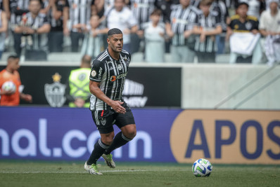 Hulk leva o terceiro cartão amarelo e desfalca o Atlético-MG contra o Botafogo
