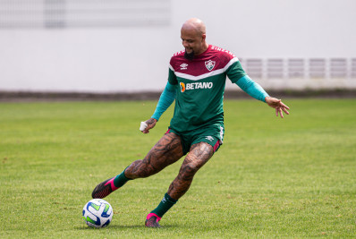 Com a presença de Felipe Melo, Fluminense faz último treino antes de encarar o Fortaleza