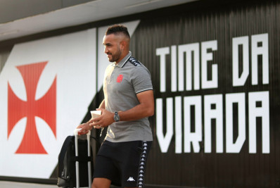 Com Payet, Vasco divulga a lista de relacionados para o jogo contra o Bahia