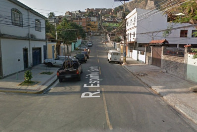 Mulher morre após ser baleada dentro de casa na Praça Seca