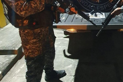 Polícia prende homem armado em Bangu