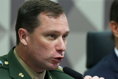 PF busca provas do que é dito, afirma diretor do órgão sobre delação de Mauro Cid