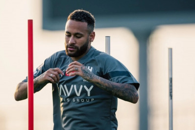 Neymar ironiza condição de gramado em que jogará pela Liga dos Campeões da Ásia