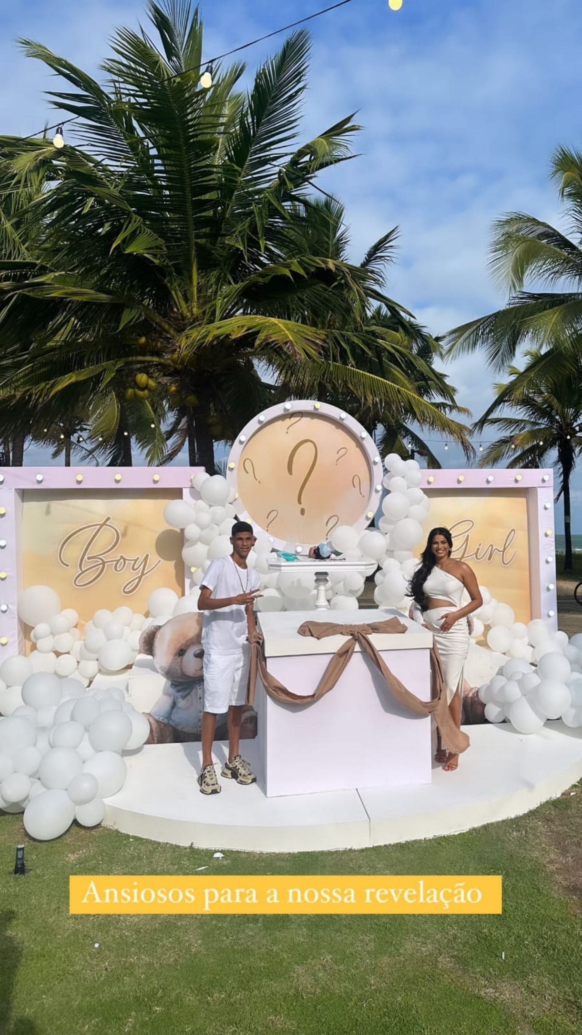 Luva de Pedreiro e a mãe do bebê Tavila Gomes - Reprodução / Instagram