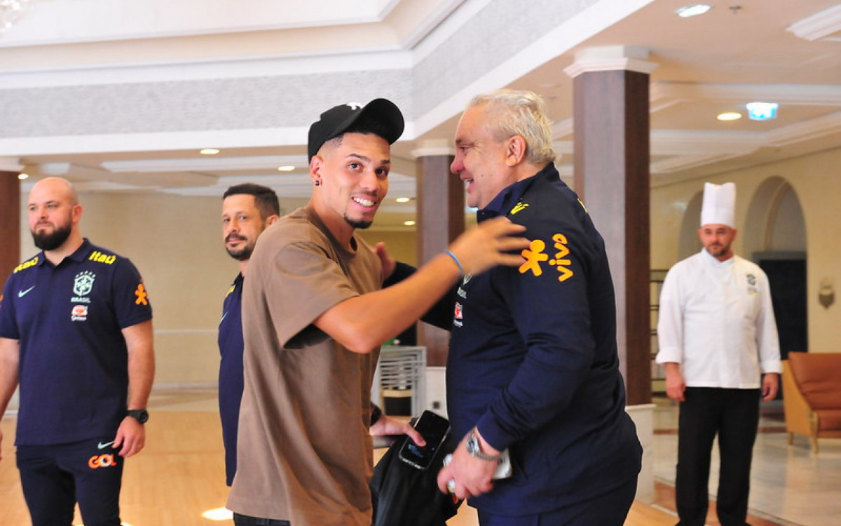 Jogadores da Seleção pré-olímpica se apresentam para amistosos