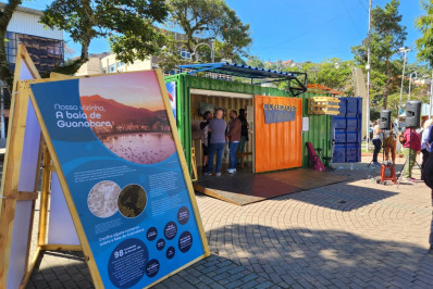 Praça do Rádio Amador recebe exposição montada em conteiners marítimos