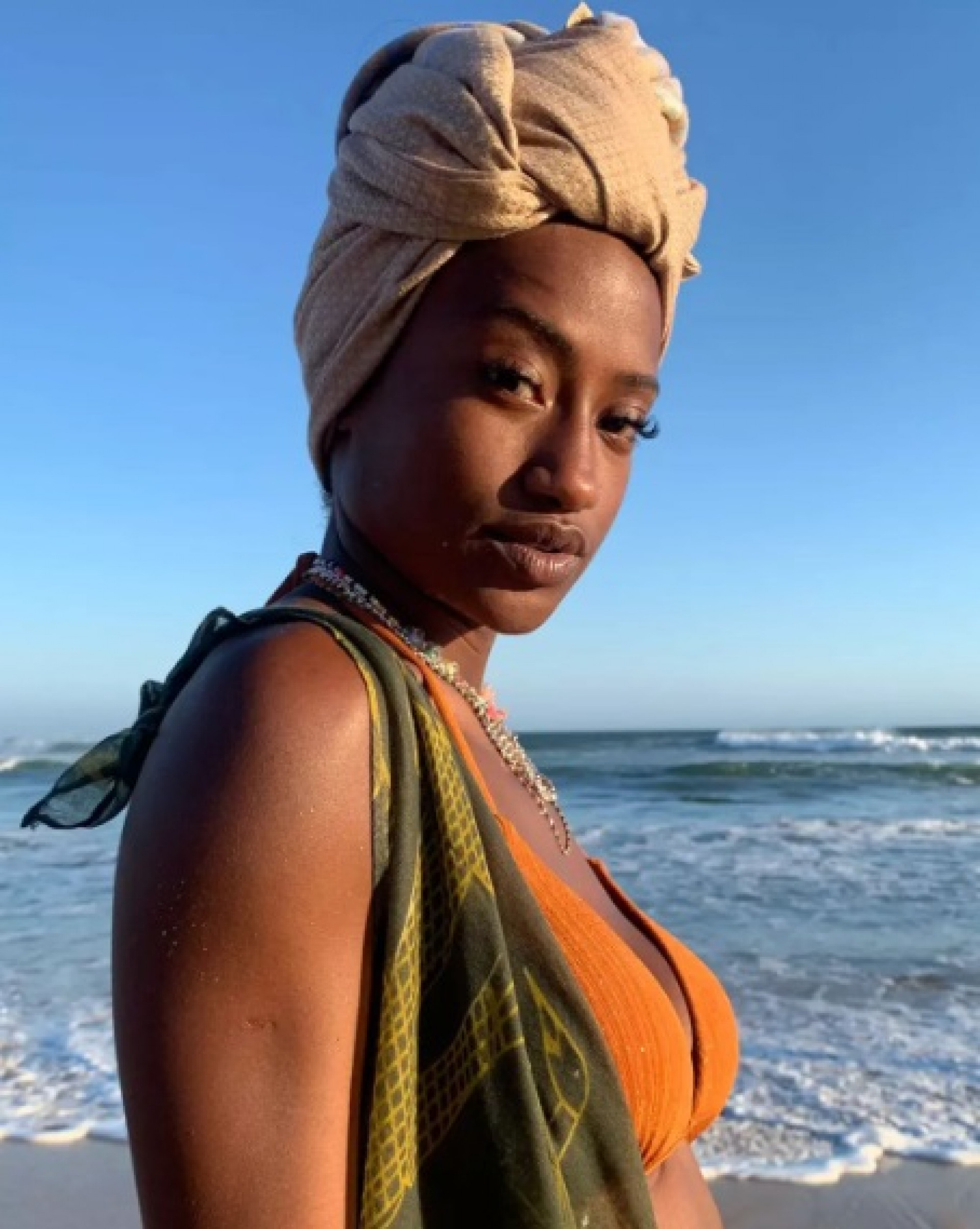 Mileide Guedes dos Anjos Soares, 24, foi encontrada por um amigo na Praia do Leme