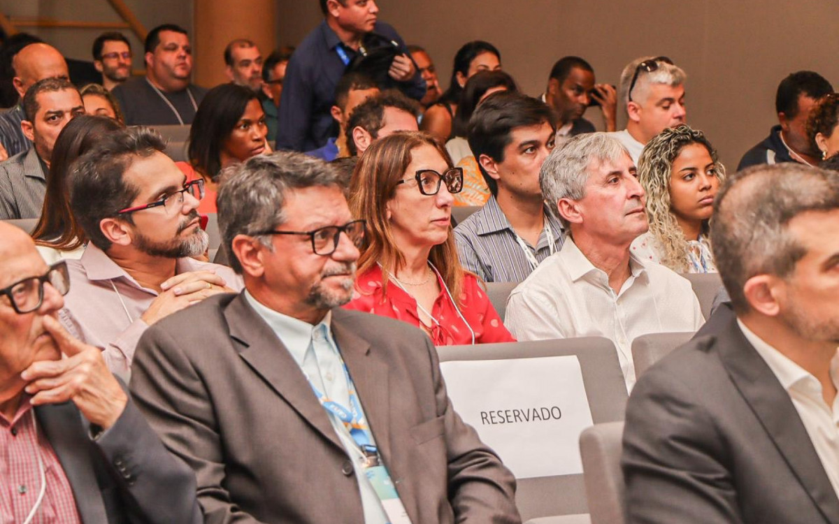 Cerimônia de lançamento contou com a presença de diversas autoridades