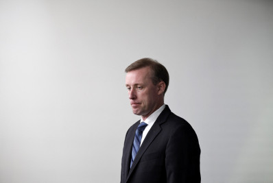 Coreia do Norte vai pagar o 'preço' se fornecer armas à Rússia, alerta EUA