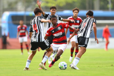 Flamengo goleia o Atlético-MG pelo Brasileirão Sub-17
