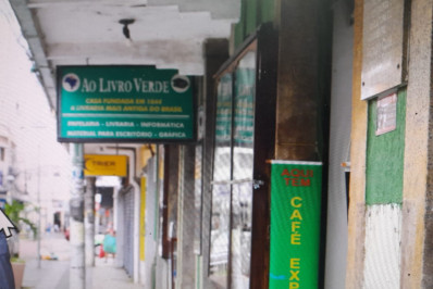 Abaixo-assinado com mais de duas mil assinaturas pede socorro para livraria de 179 anos