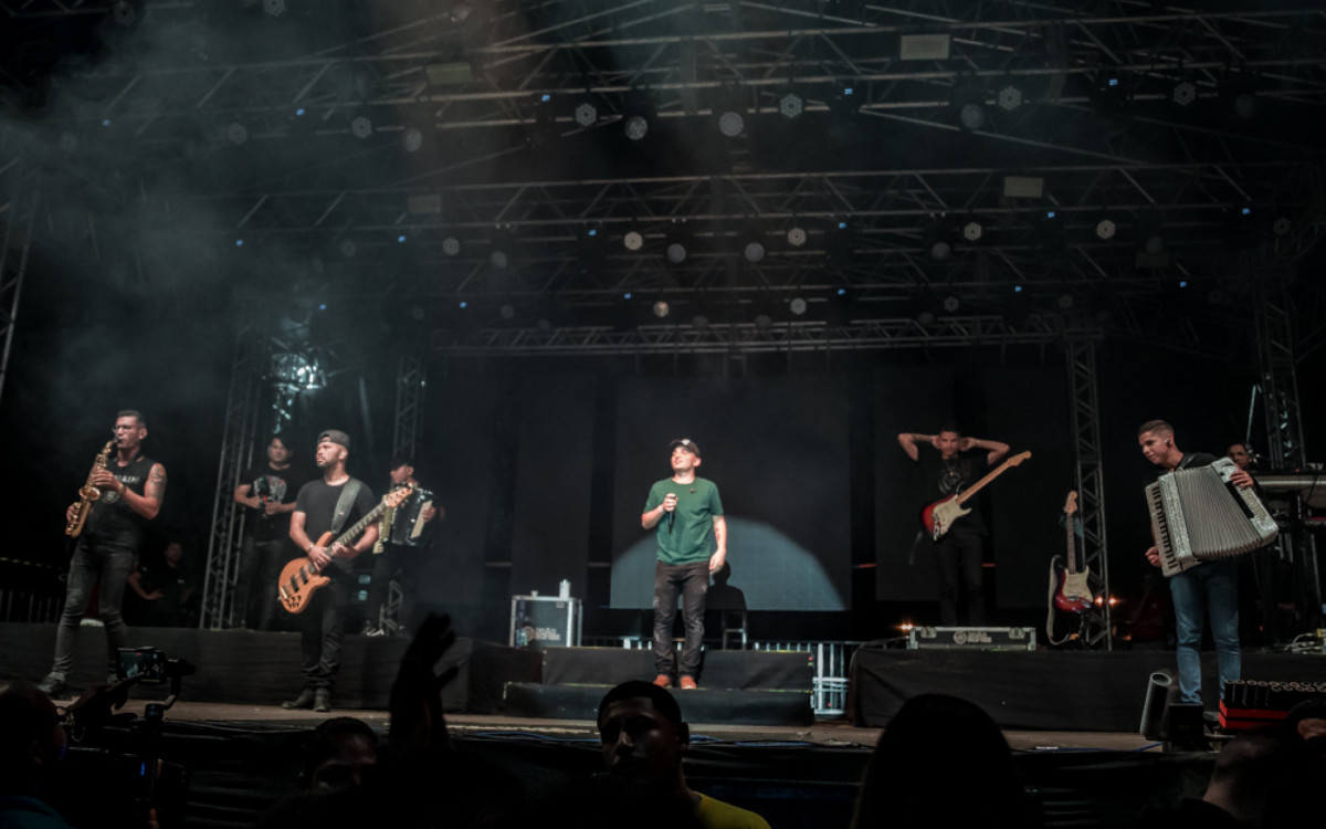 O cantor João Gomes foi a principal atração no terceiro dia da ExpoGuapi 2023