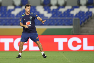 'Vocês são os heróis de muita gente': a preleção de Diniz antes da goleada da Seleção