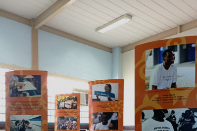 Exposição fotográfica na Maré exibe realidade de jovens negros no Brasil