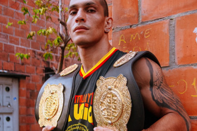 Rei da selva: Arcângelo se torna campeão duplo do Jungle Fight e celebra